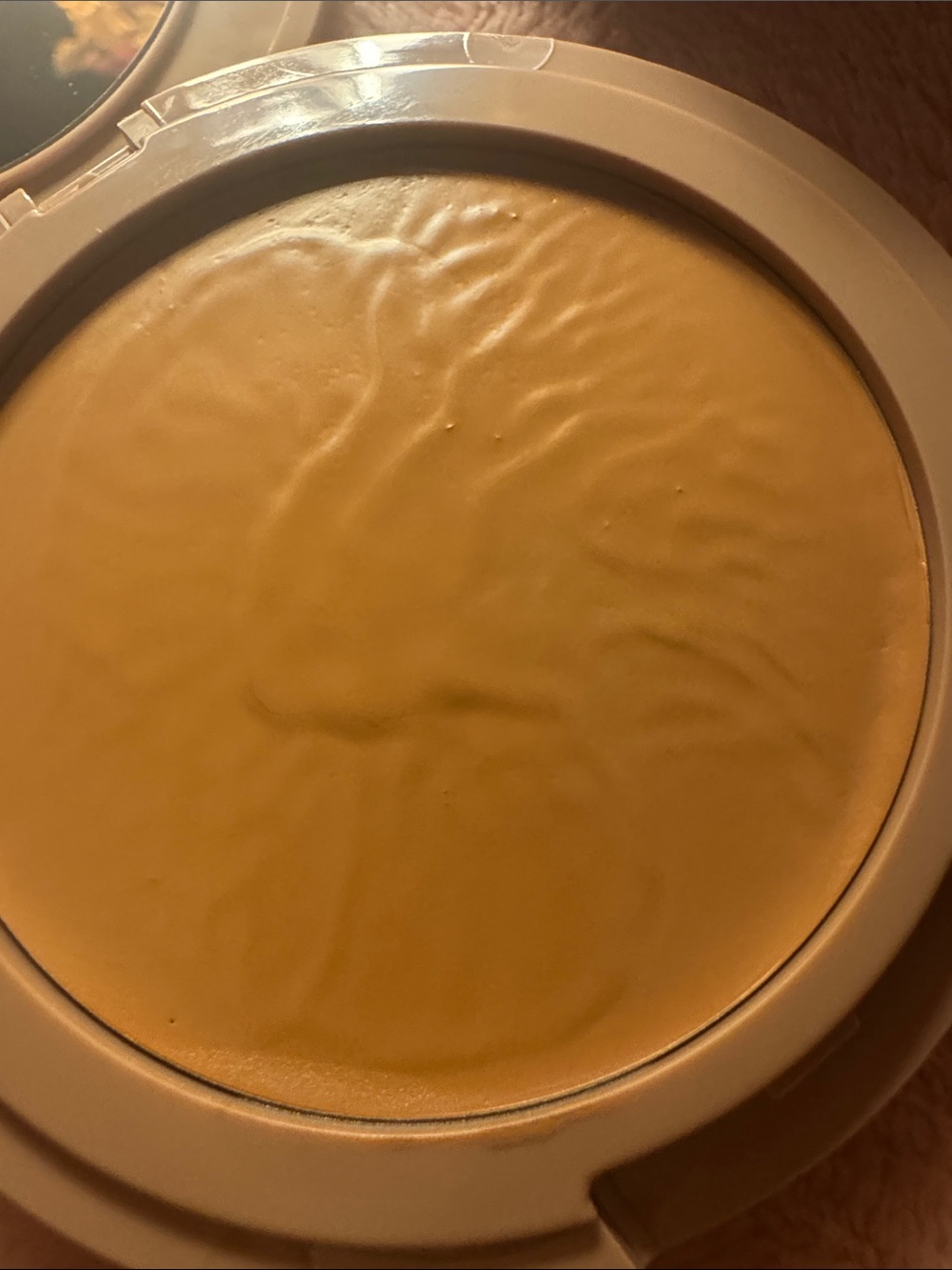 No make up make up/almond. Damaged - Picture 3 of 3